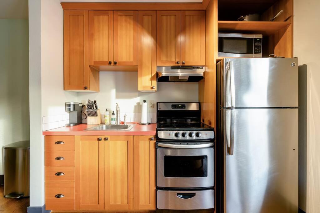 Stay Portland - Color Splash Apartment In The Heart Of Portland Exterior foto