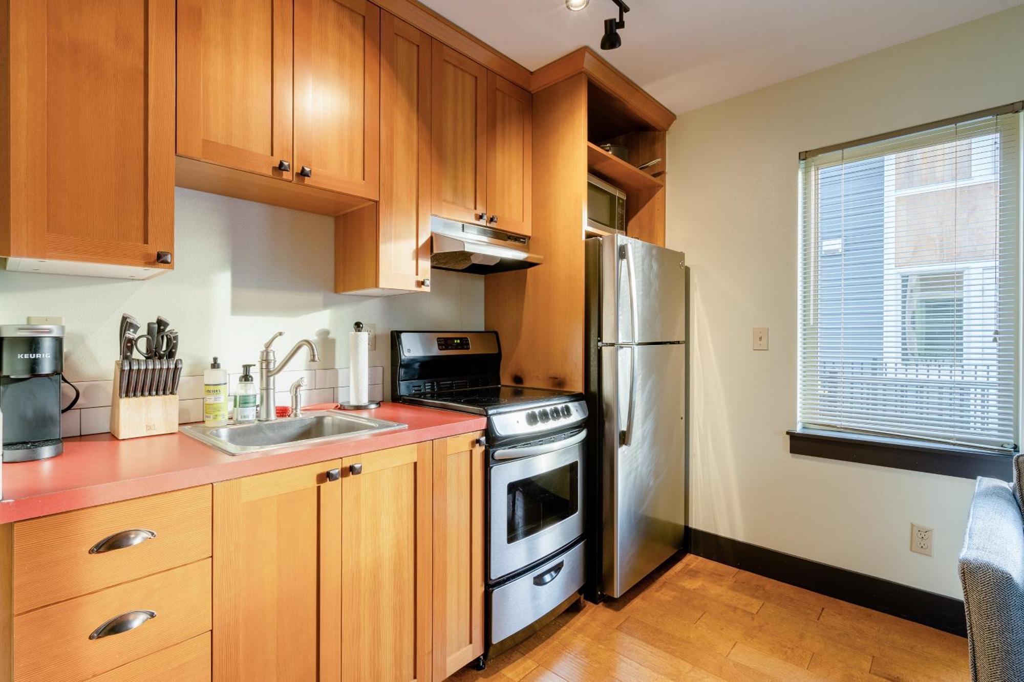 Stay Portland - Color Splash Apartment In The Heart Of Portland Exterior foto