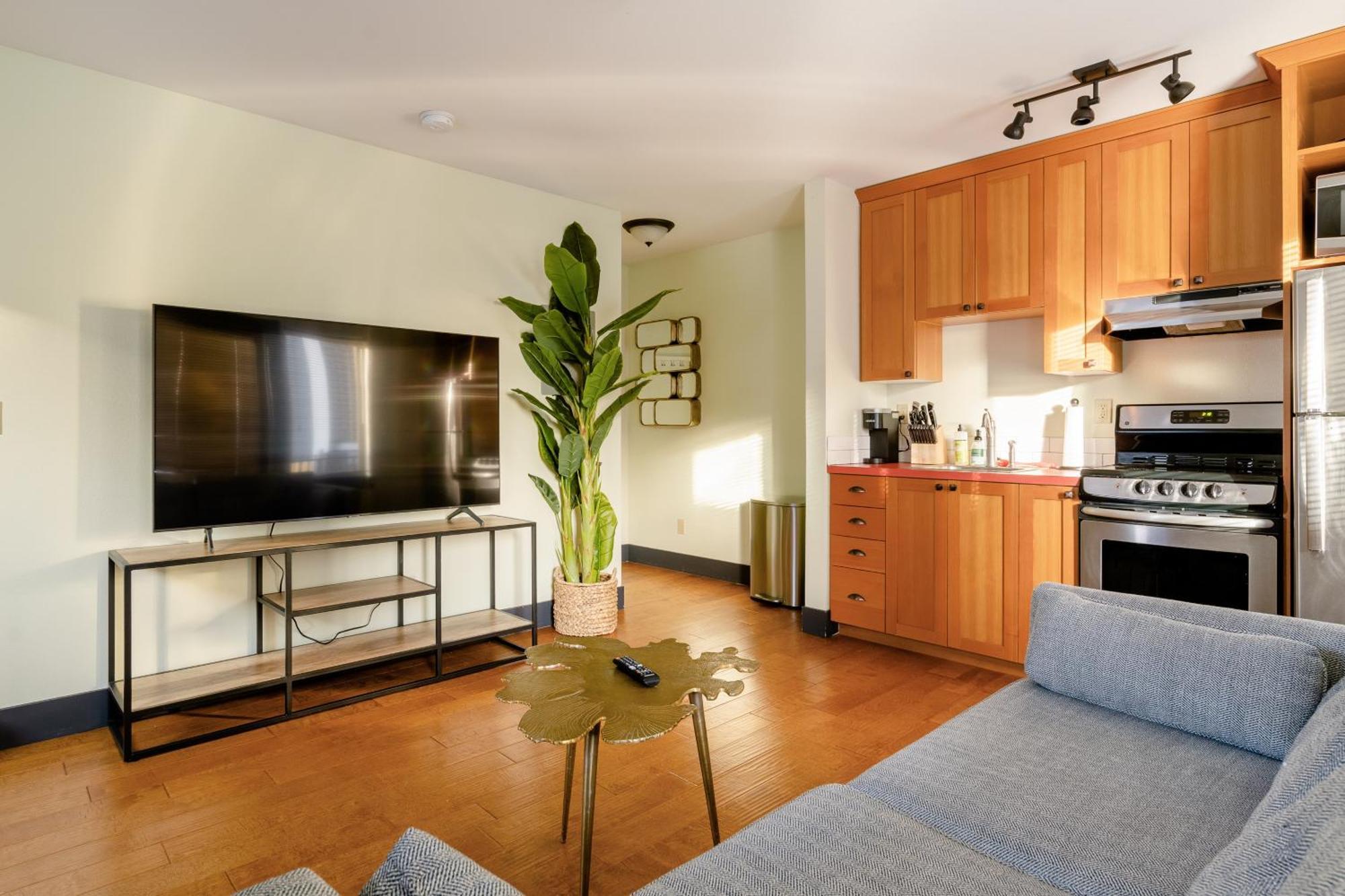 Stay Portland - Color Splash Apartment In The Heart Of Portland Exterior foto