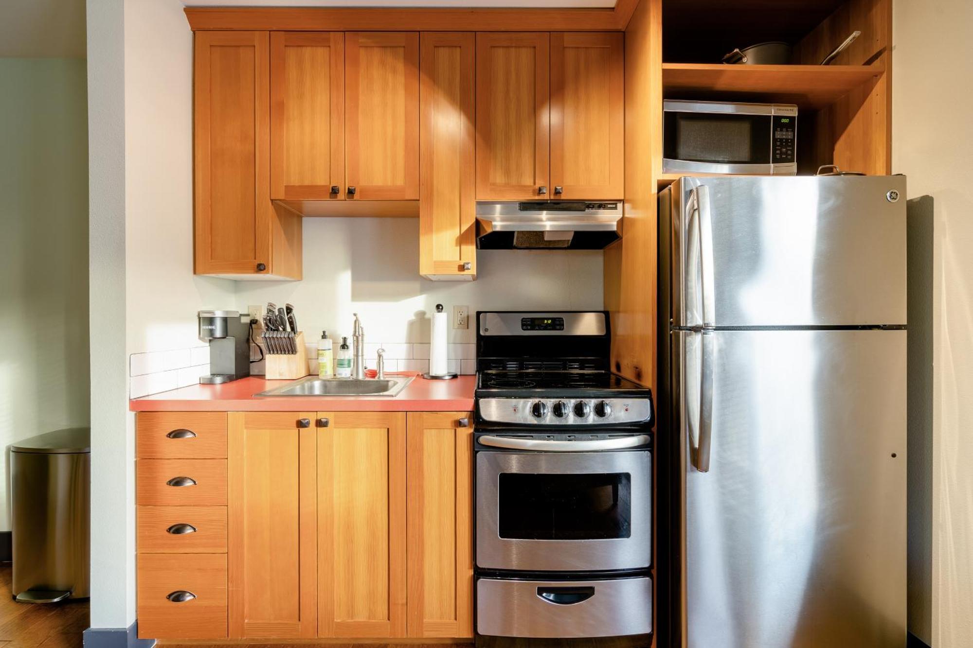 Stay Portland - Color Splash Apartment In The Heart Of Portland Exterior foto